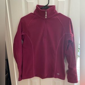 Mountain Hardwear 1/4 zip fleece. Women’s Size medium